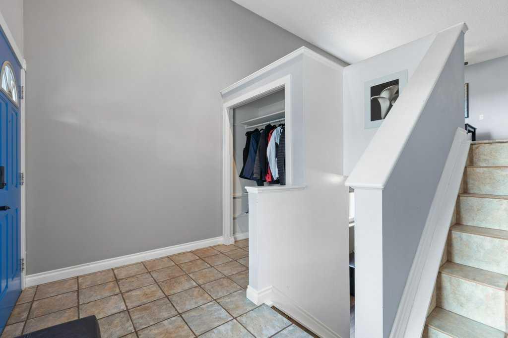 Picture for 202 Willowbrook Close NW