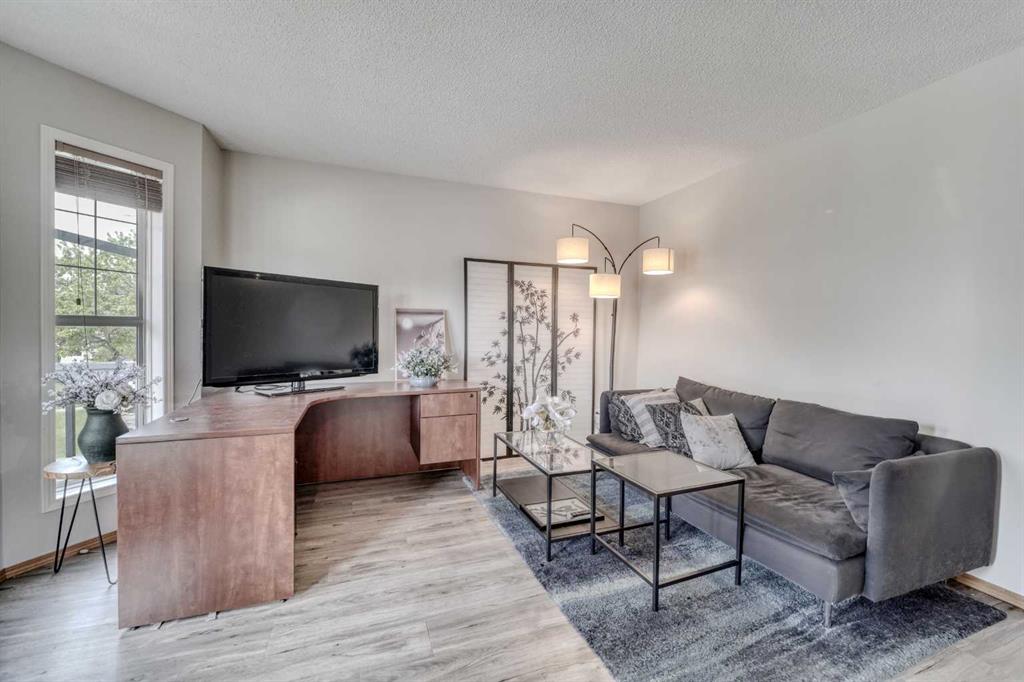 Picture for 170 Arbour Grove Close NW
