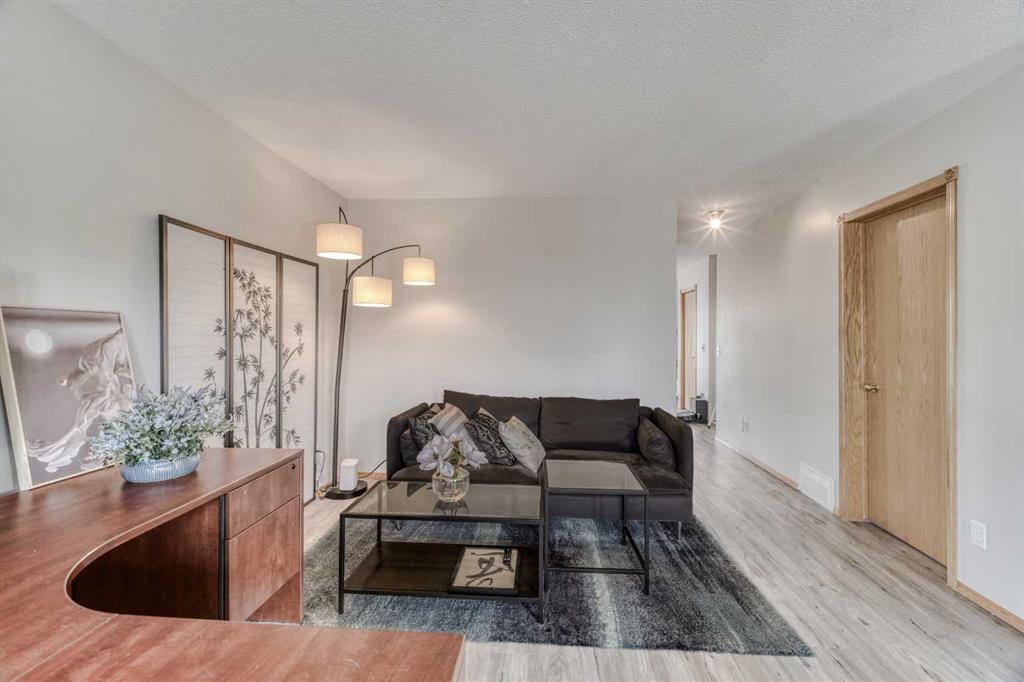 Picture for 170 Arbour Grove Close NW