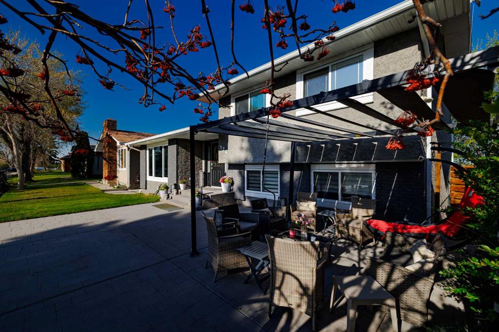Picture for 124 Whiteside Crescent NE