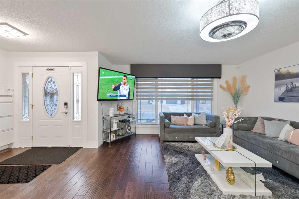 Picture for 124 Whiteside Crescent NE