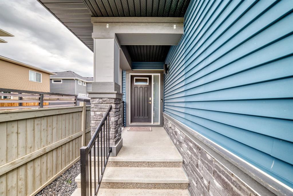 Picture for 259 Kingfisher Crescent SE