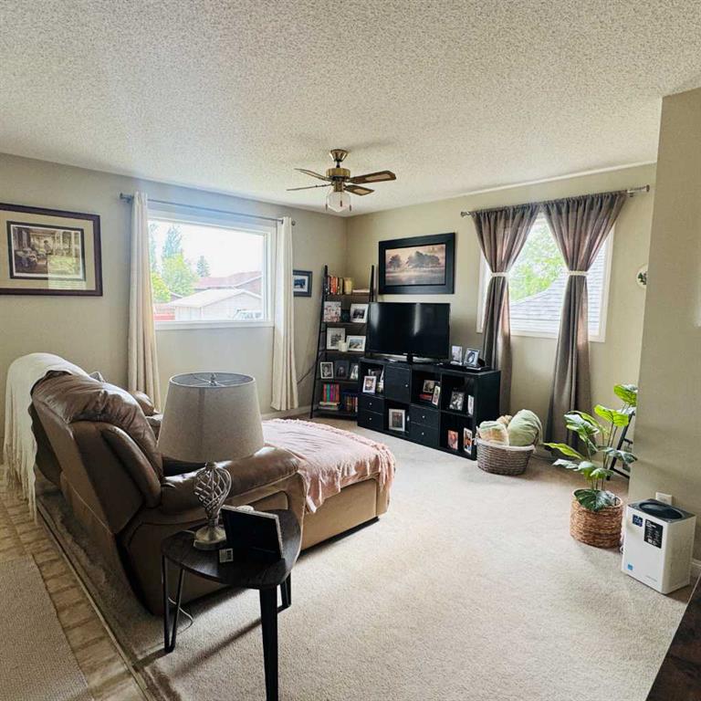 Picture for 705 10 Avenue SE