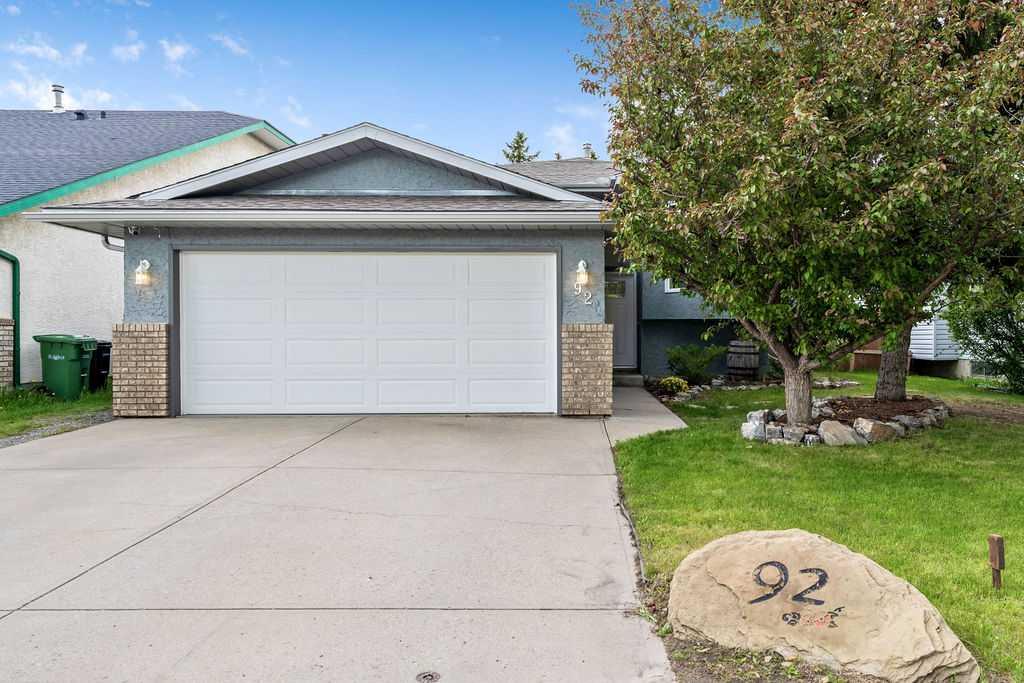 Picture for 92 Waterstone Crescent SE