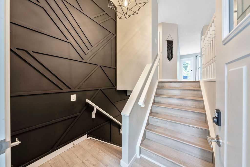 Picture for 92 Waterstone Crescent SE