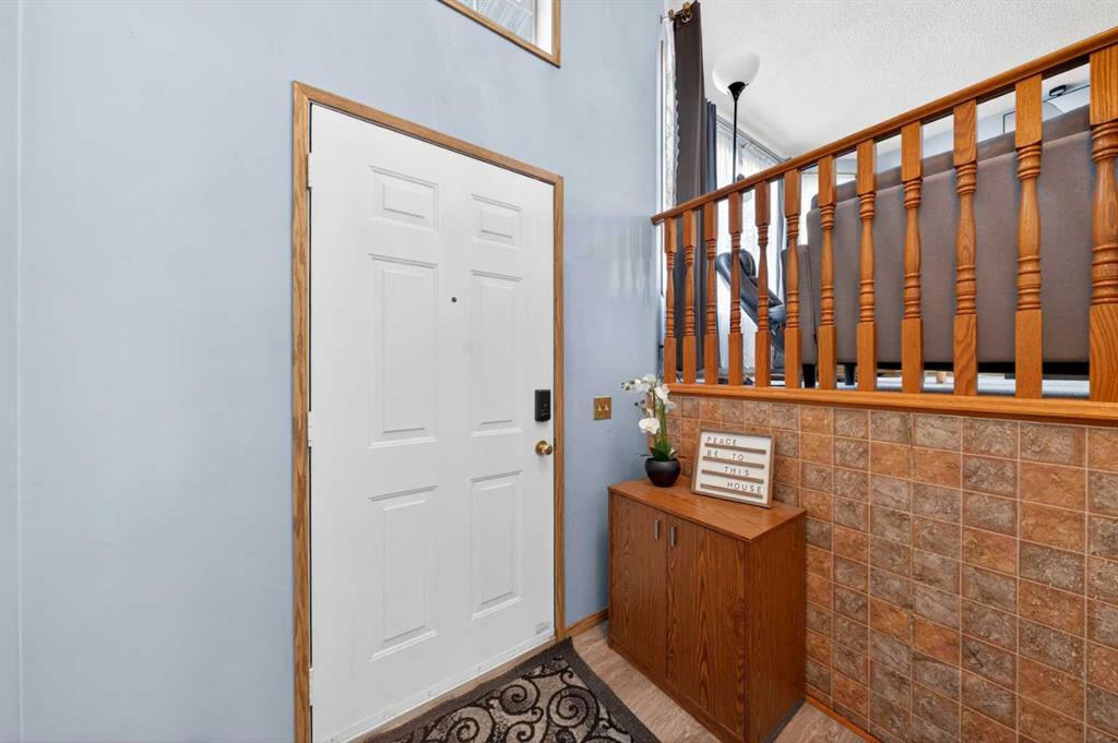 Picture for 31 Martinridge Grove NE