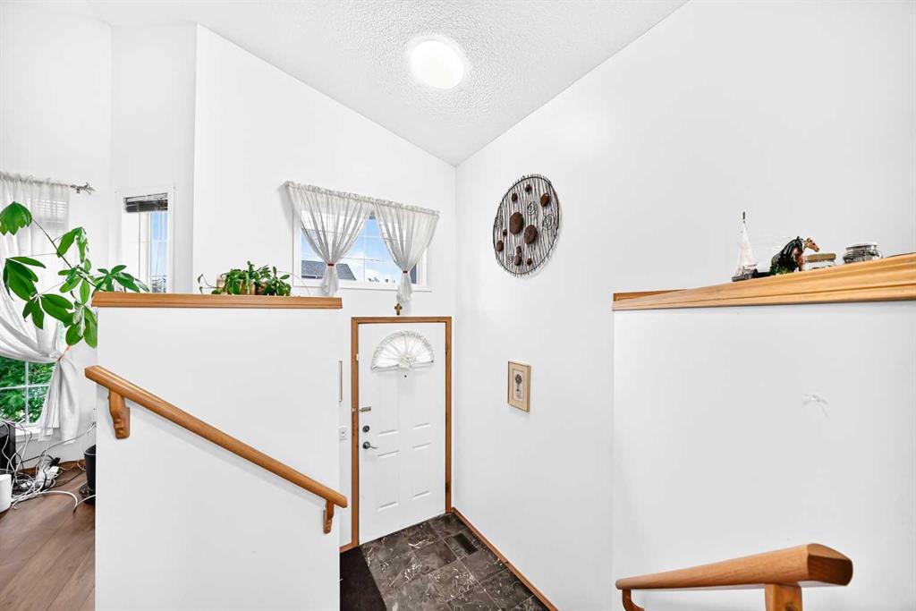 Picture for 98 Country Hills Heights NW