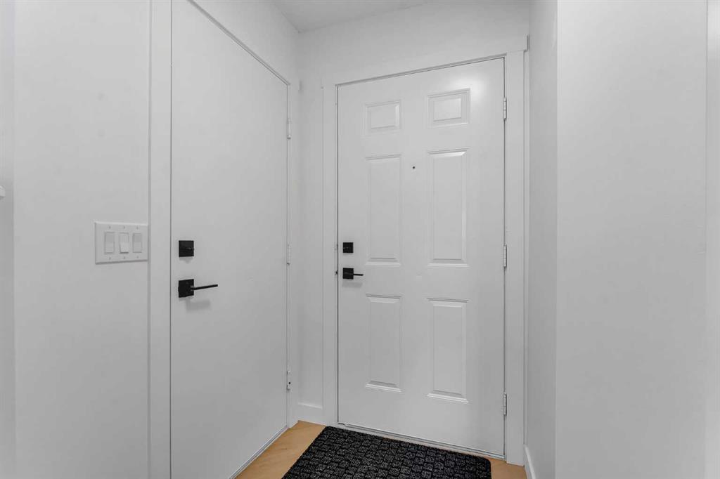 Picture for 29 Douglas Glen Crescent SE