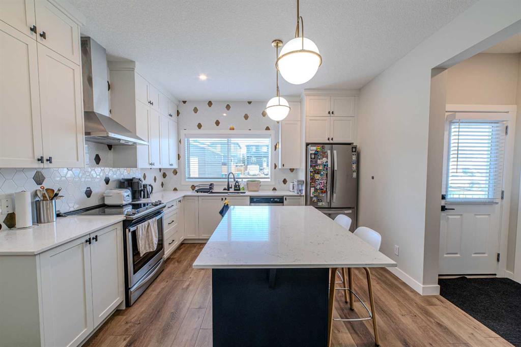 Picture for 643 Cornerstone Drive NE https://www.cirrealty.ca/reb/creb/80/A2266680_10.jpg