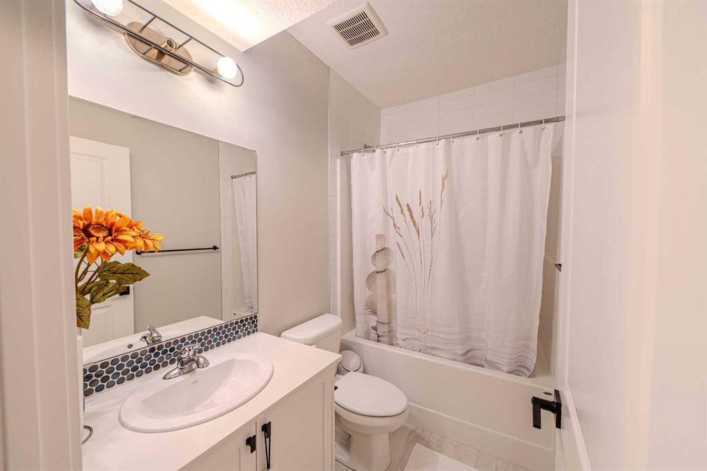 Picture for 643 Cornerstone Drive NE https://www.cirrealty.ca/reb/creb/80/A2266680_46.jpg