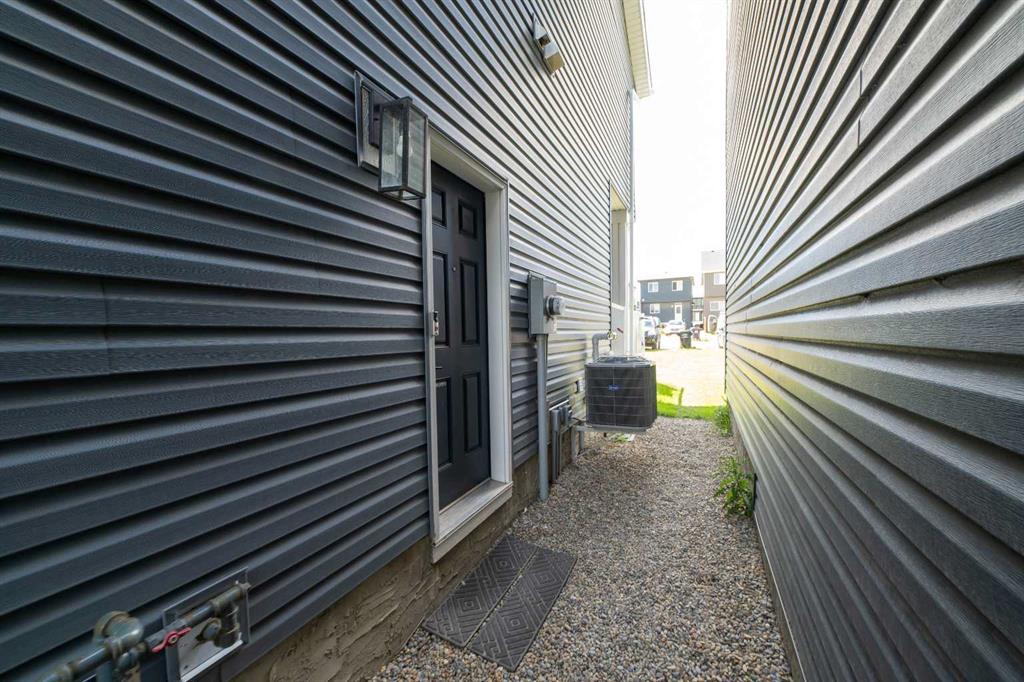 Picture for 643 Cornerstone Drive NE https://www.cirrealty.ca/reb/creb/80/A2266680_49.jpg