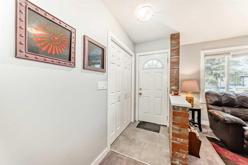 Picture for 363 Templeside Circle NE