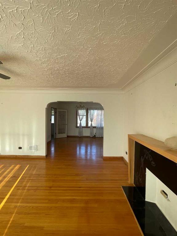 Picture for 2424 17 Avenue SW