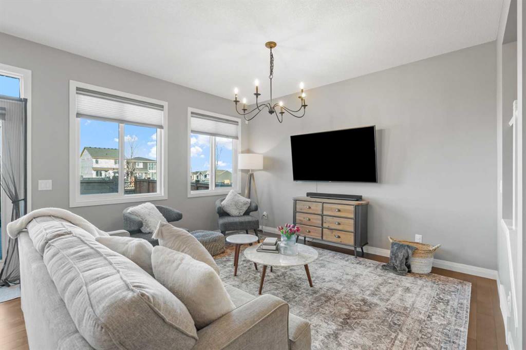 Picture for 135 Evanscrest Way NW