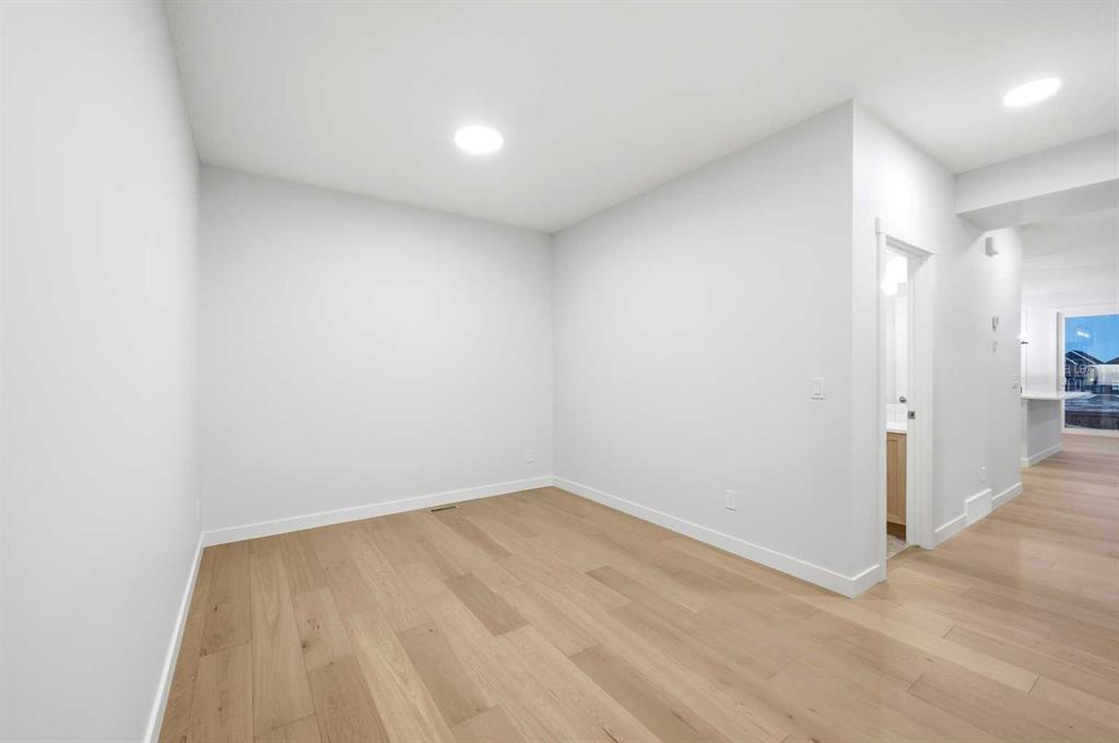 Picture for 96 Homestead Gardens NE