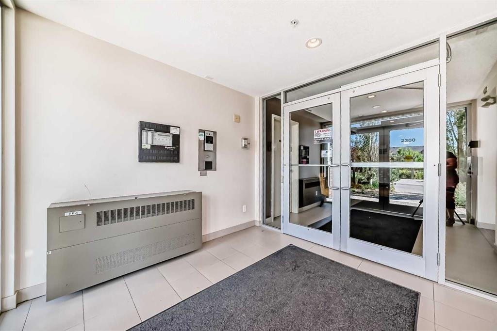 Picture for 417, 2300 Evanston Square NW