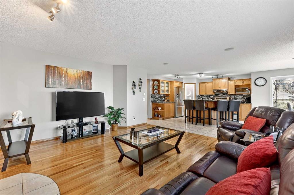 Picture for 195 Cove Crescent 