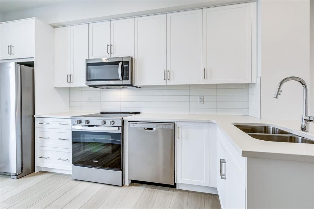 Picture for 202, 437 Alpine Avenue SW