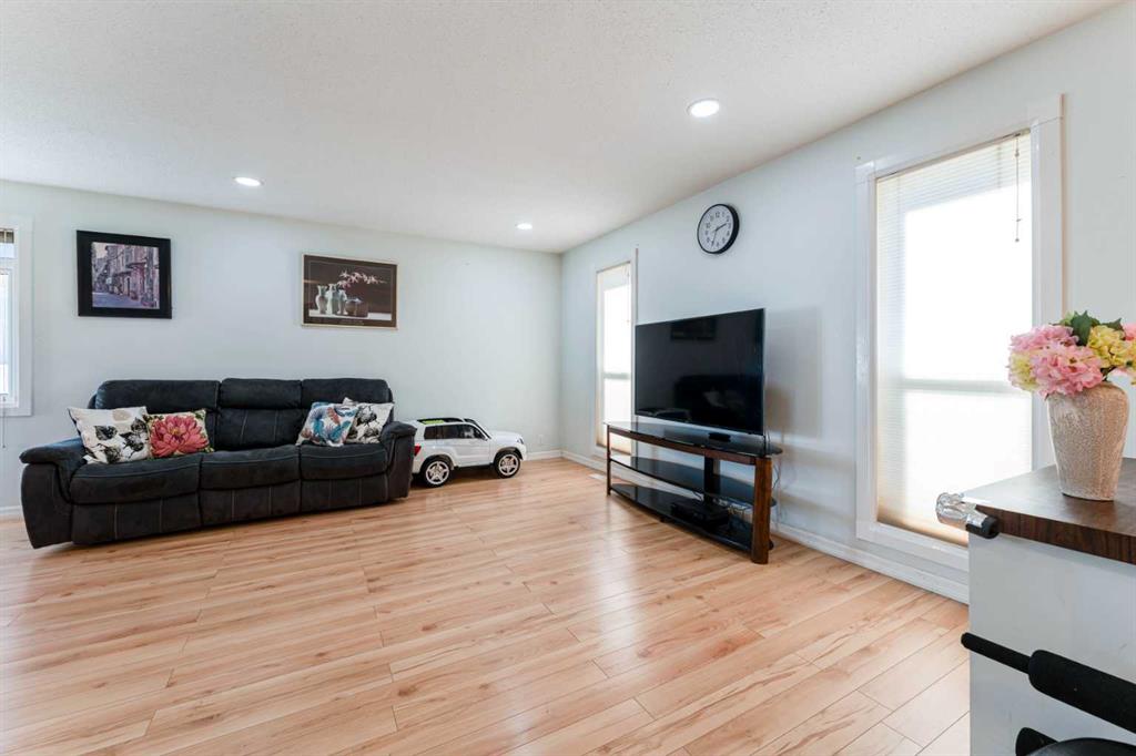 Picture for 1524 Big Springs Way SE