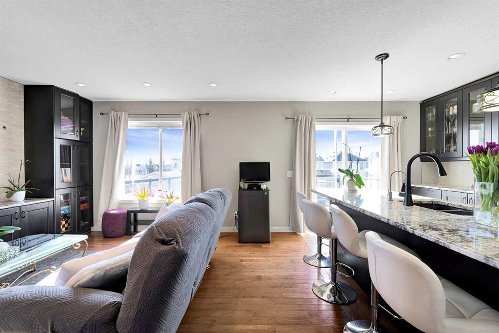 Picture for 12 Bridleridge Court SW