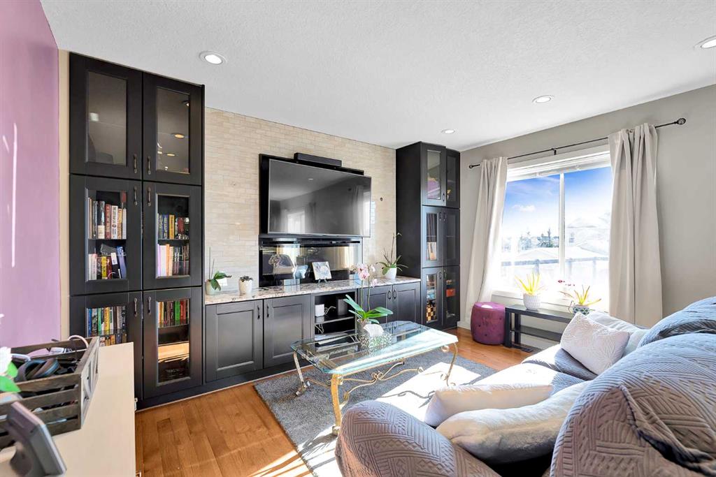 Picture for 12 Bridleridge Court SW