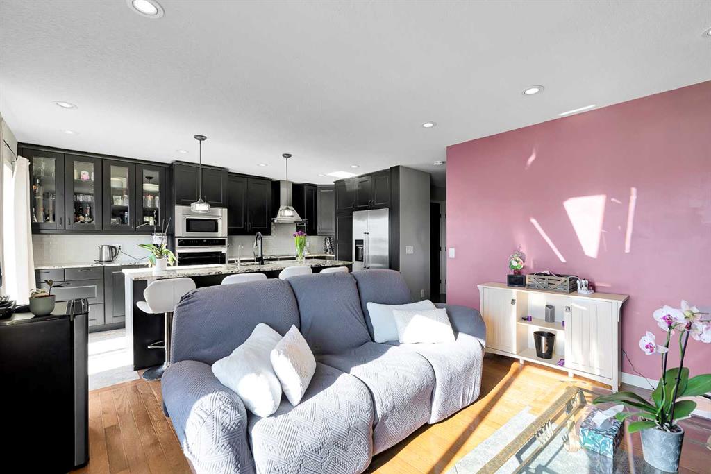 Picture for 12 Bridleridge Court SW