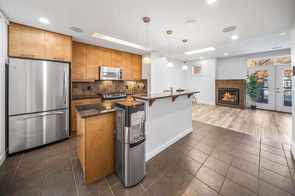 Picture for 156 9 Street NE