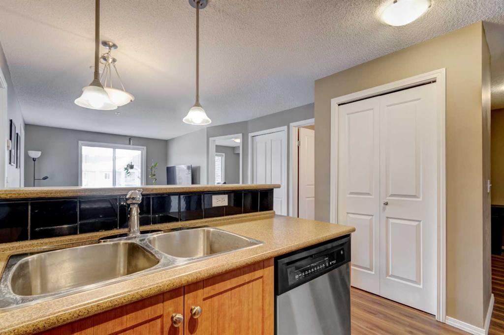 Picture for 2339, 8 Bridlecrest Drive SW