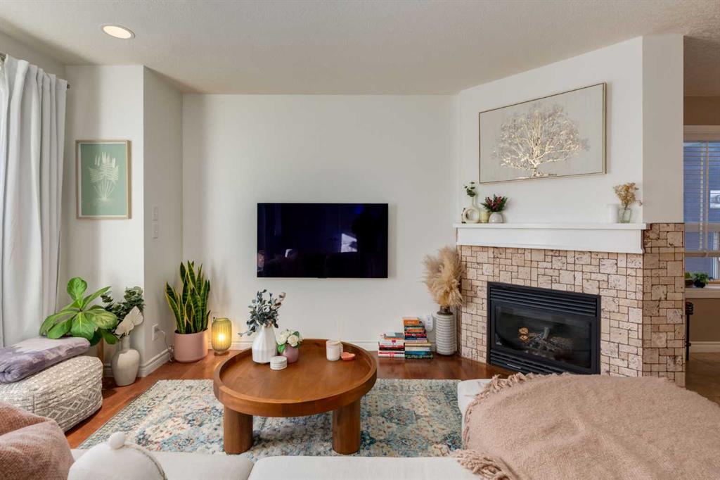 Picture for 1, 416 11 Avenue NE