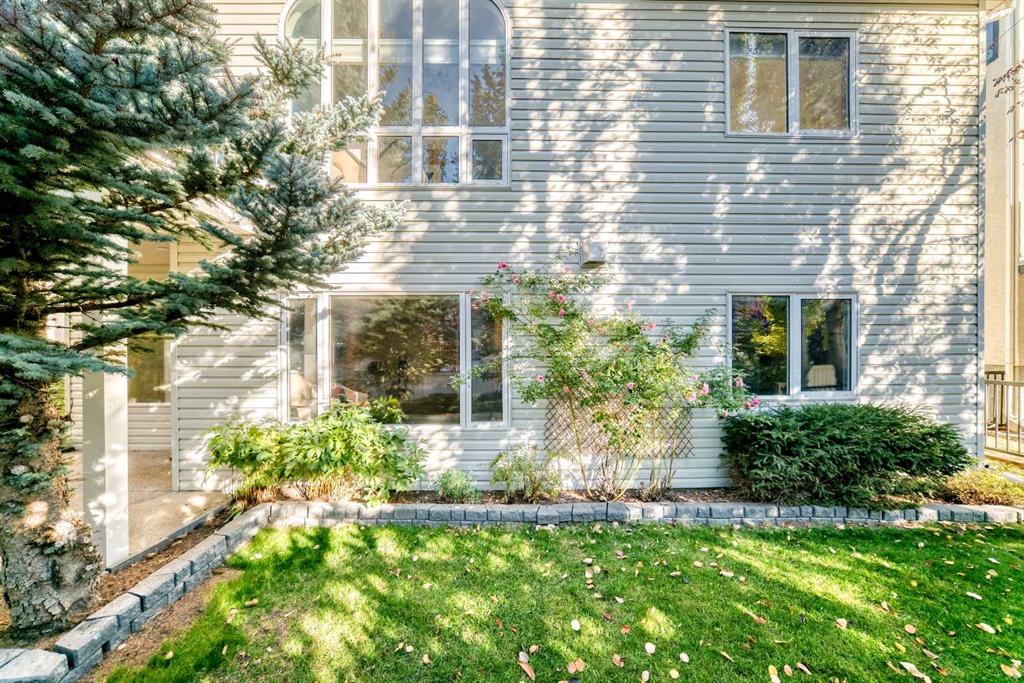 Picture for 29 Simcoe Gate SW