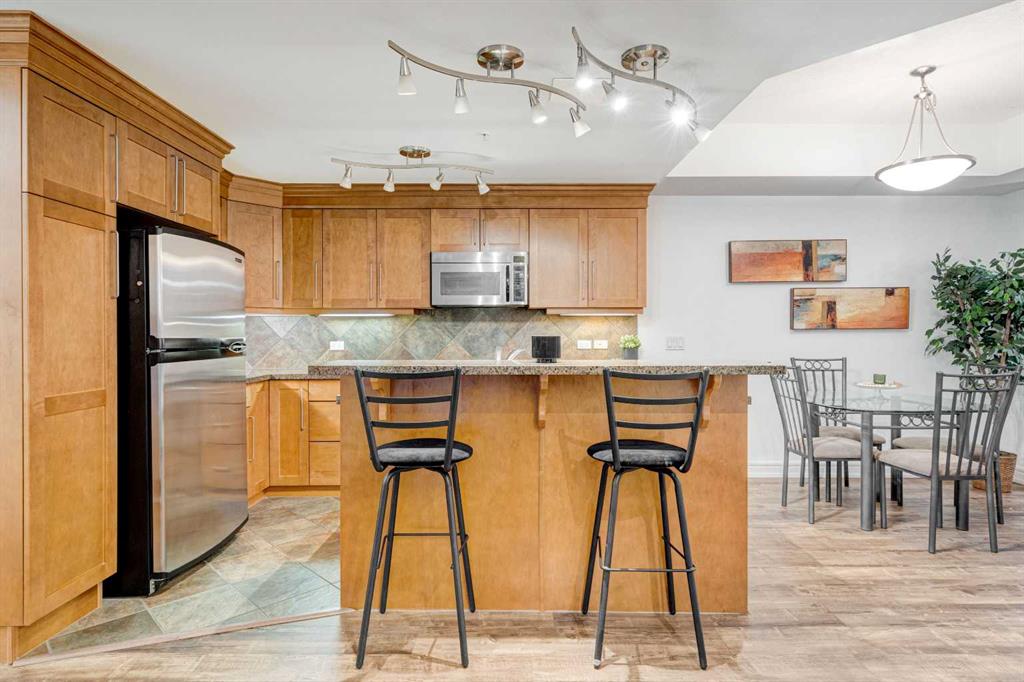 Picture for 503, 110 7 Street SW