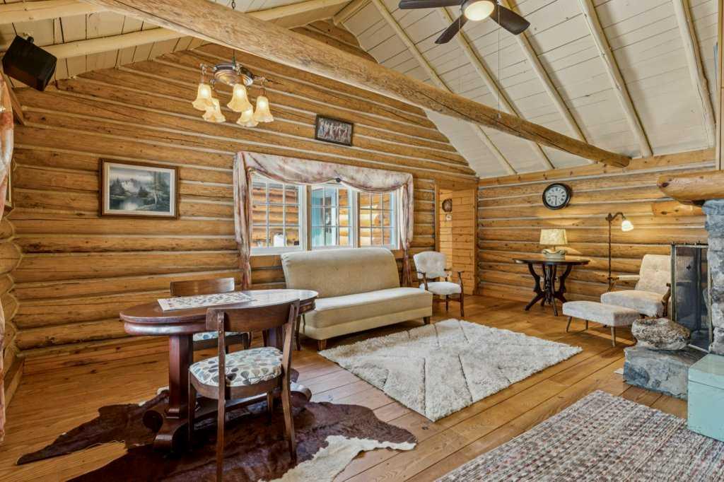 Picture for 4 Pine Avenue 