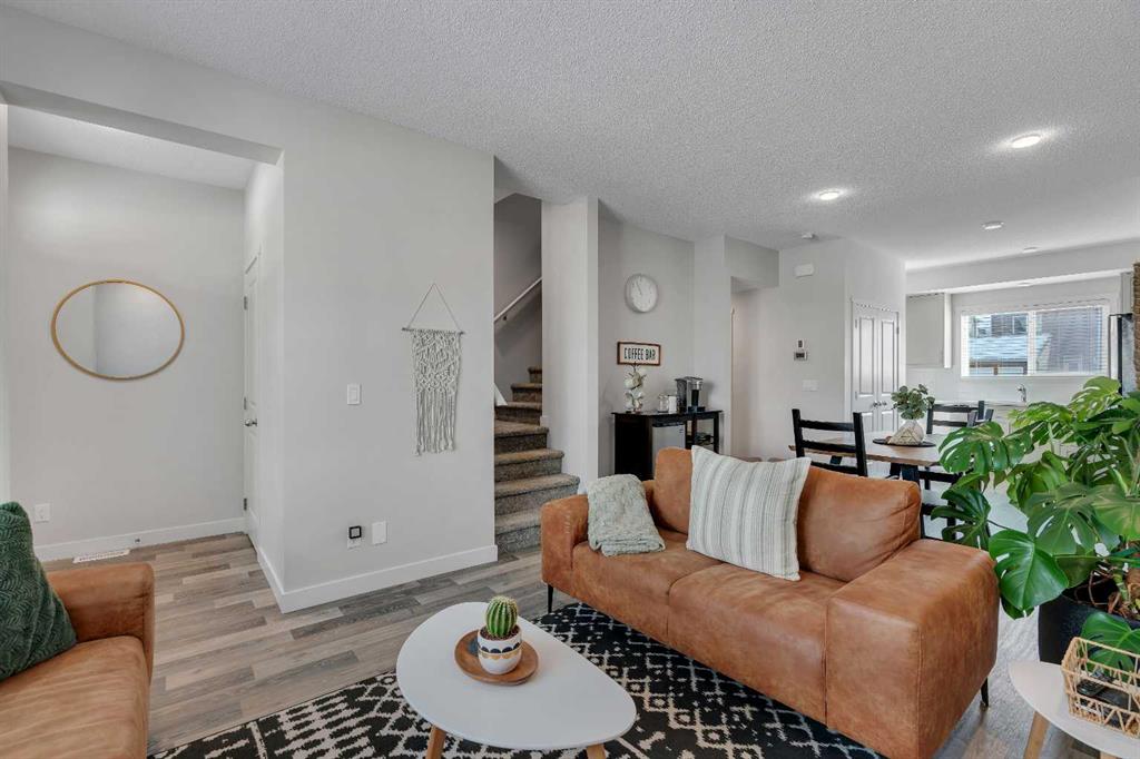 Picture for 24 Carringvue Way NW