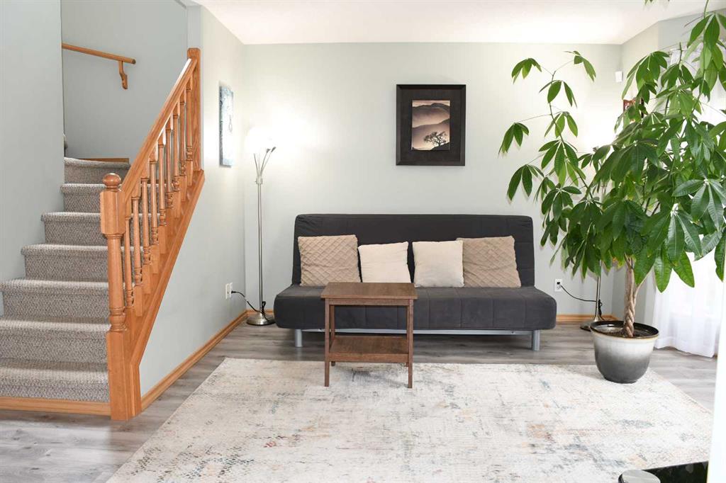 Picture for 66 Cramond Circle SE