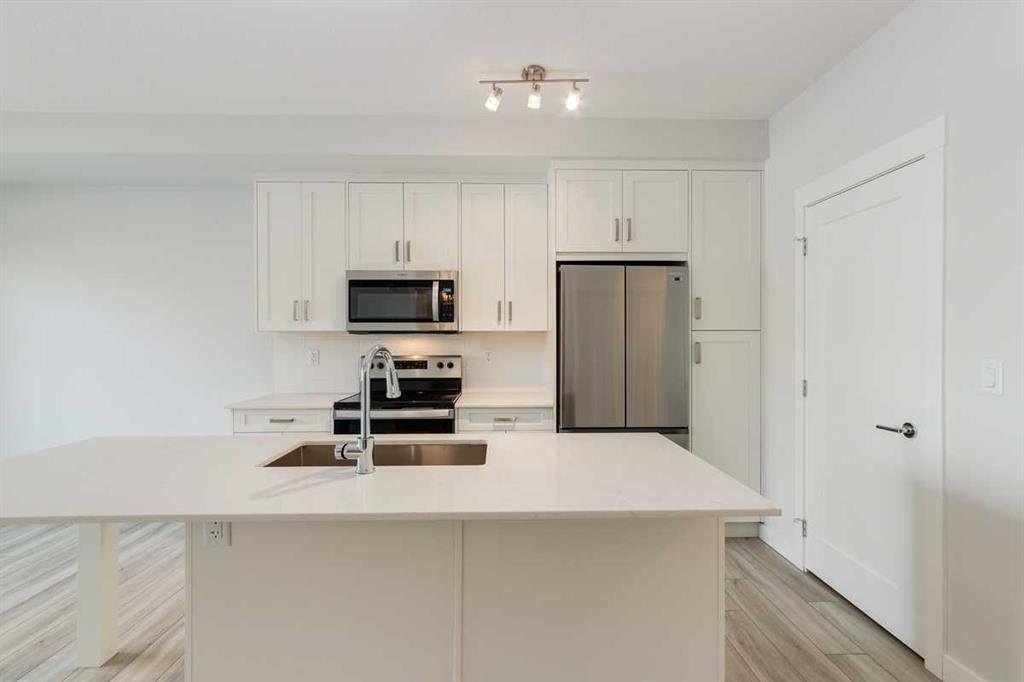 Picture for 107, 500 Auburn Meadows Common SE