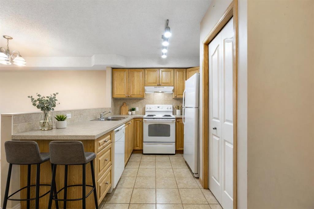 Picture for 311, 92 Saddletree Court NE