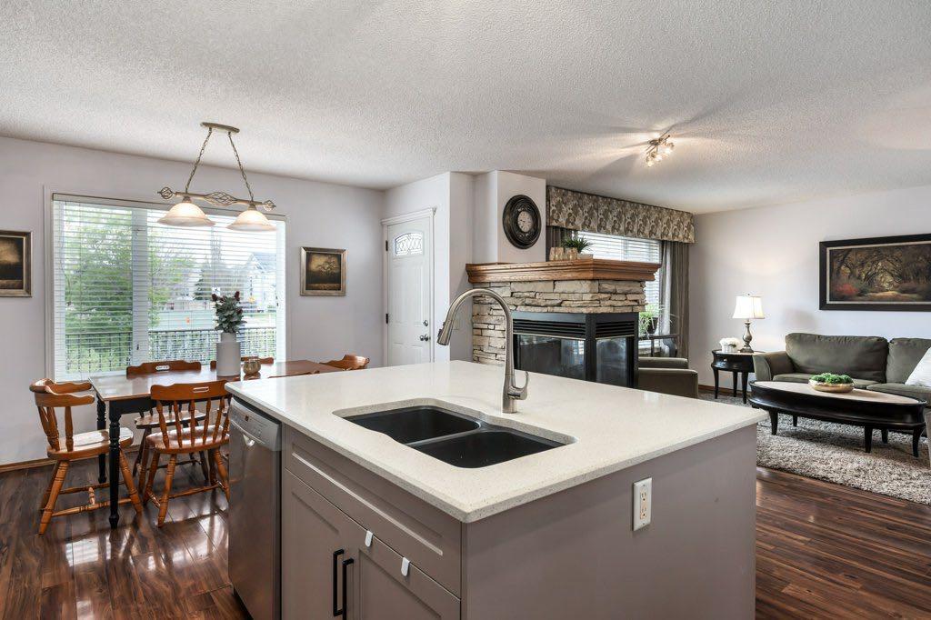 Picture for 2 Springbank Crescent SW