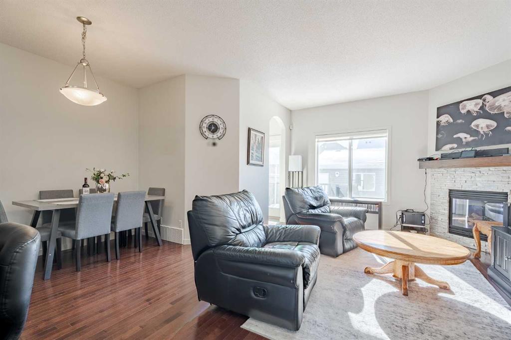 Picture for 29 Evansridge Circle NW