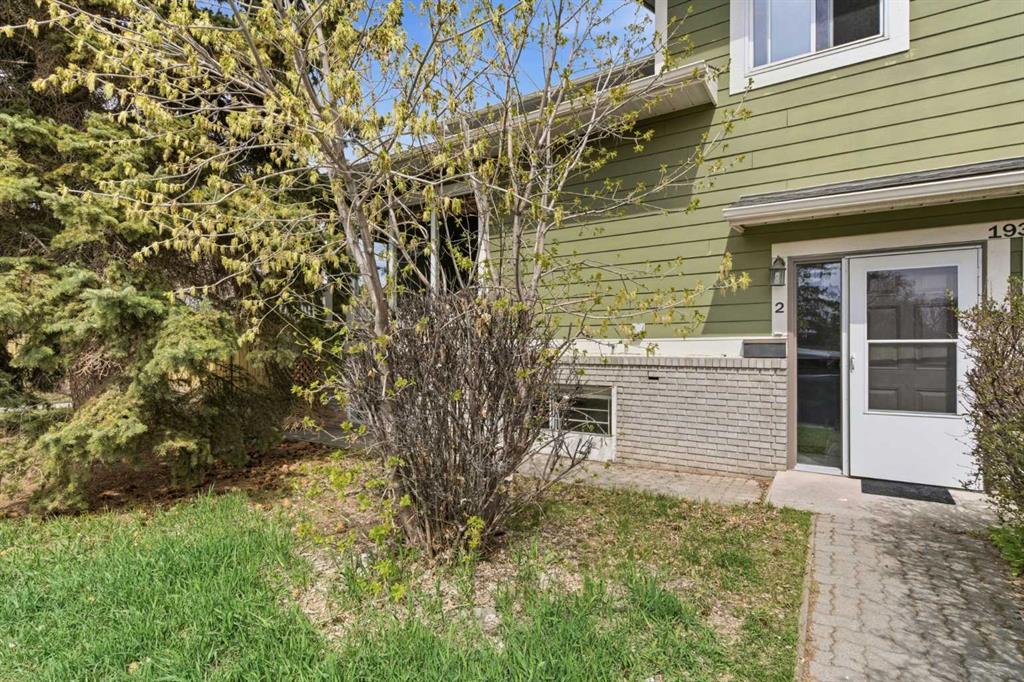 Picture for 2, 1939 25A Street SW