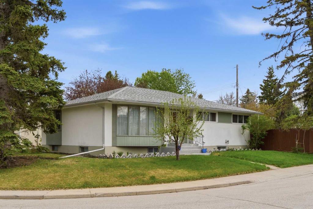 Picture for 6004 Lloyd Crescent SW