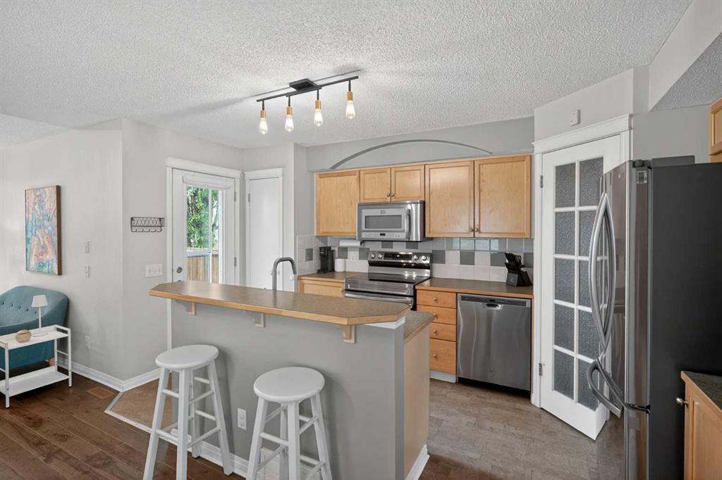 Picture for 33 Prestwick Rise SE