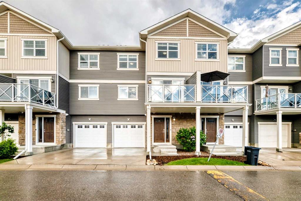 Picture for 709 Skyview Ranch Grove NE