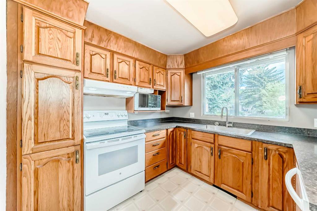 Picture for 1228 Rosehill Drive NW