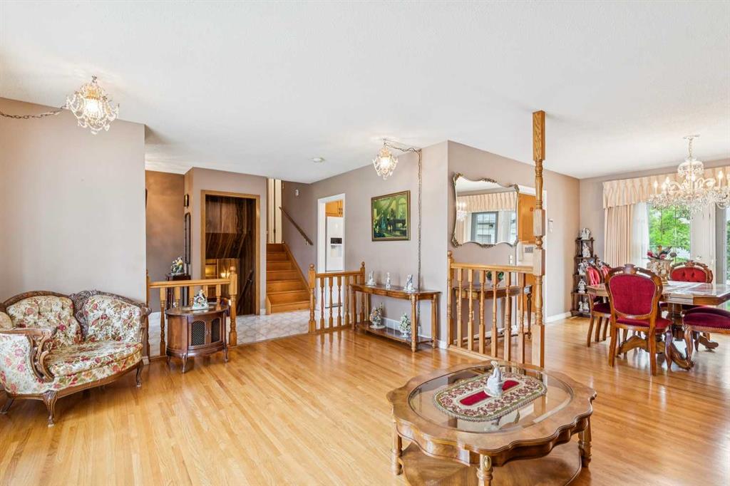 Picture for 5036 Vallance Crescent NW