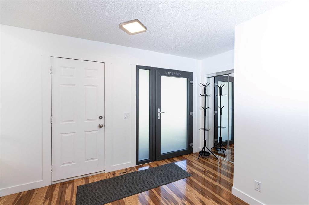 Picture for 270 Somerside Park SW