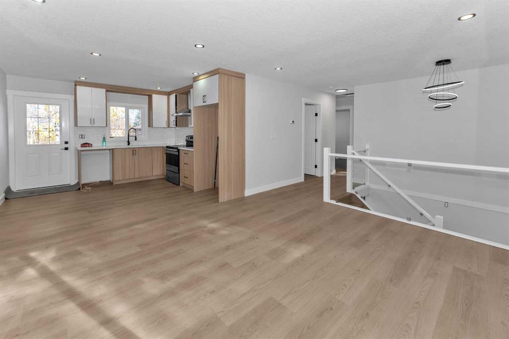 Picture for 915 Pinecliff Drive NE