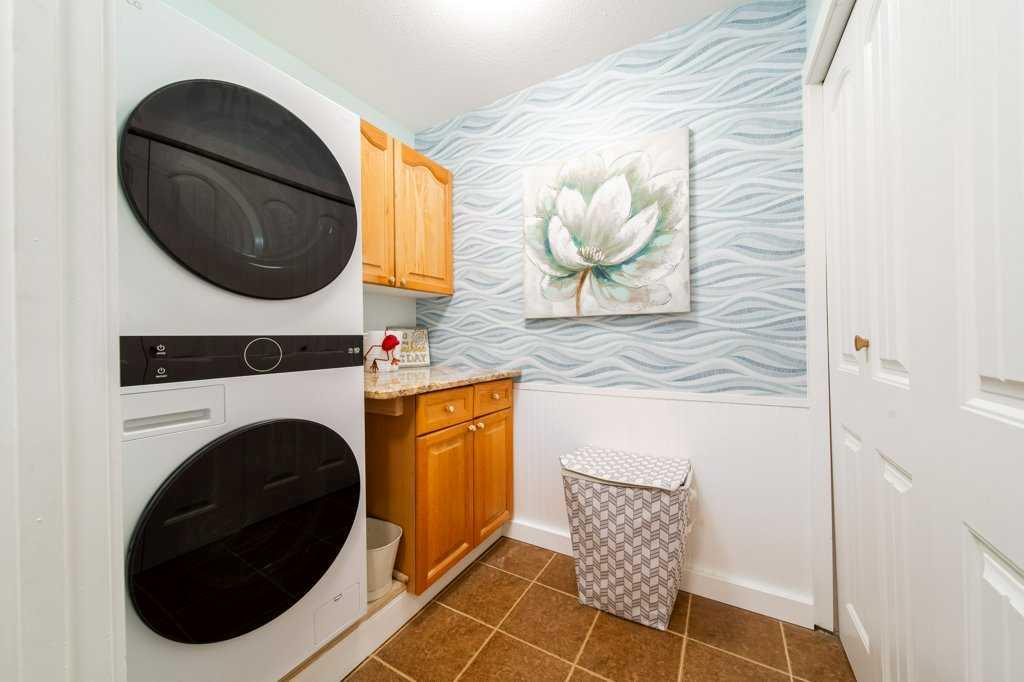 Picture for 118 2 St W Street 