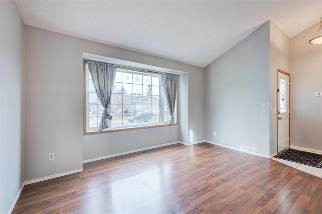 Picture for 115 Shawglen Way SW