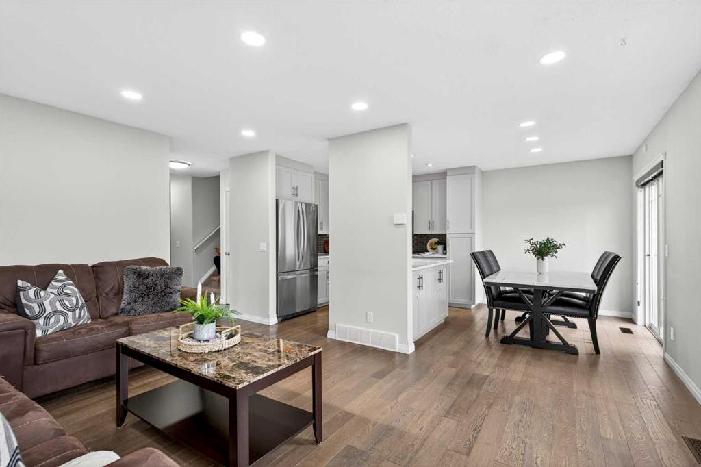 Picture for 21, 102 Canoe Square SW