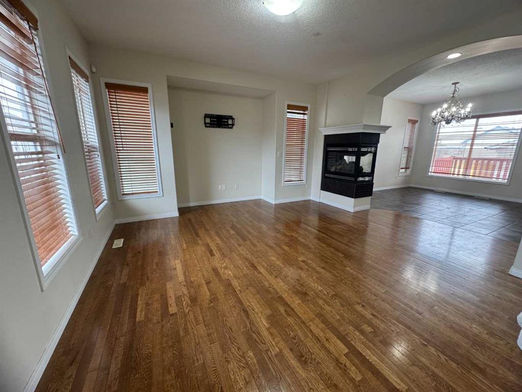 Picture for 8 Taralake Way NE